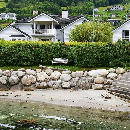 Two-Bedroom Holiday Home In Leikanger 레이캉에르 외부 사진
